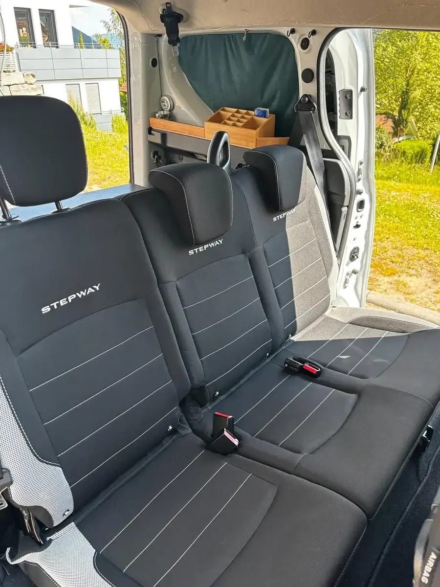 Gebraucht Dacia Dokker Stepway 102 PS (75 kW) 2019 Weiß Van / Kleinbus