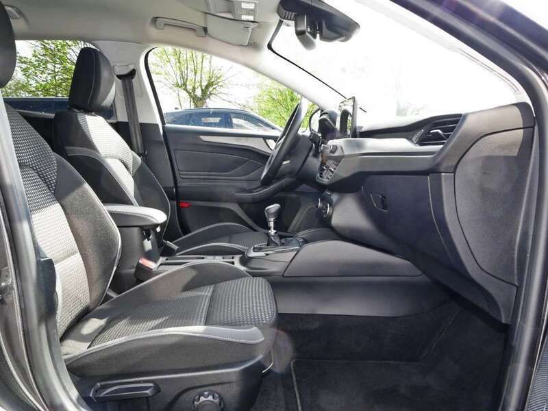 Gebraucht Ford Focus Cool & Connect 101 PS (74 kW) 2022 Magnetic (grau) Kombi