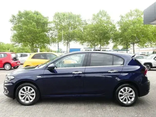 Gebraucht Fiat Tipo Lounge 120 PS (88 kW) 2018 Blau Limousine