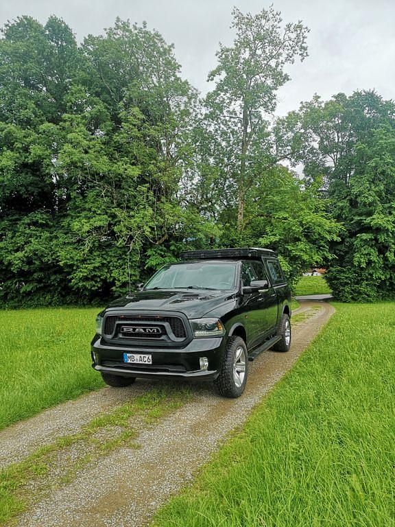 Schwarz Gebraucht 2015 Dodge Ram Abholung | 38.500 € (Etwas zu teuer) - Bild 1/4