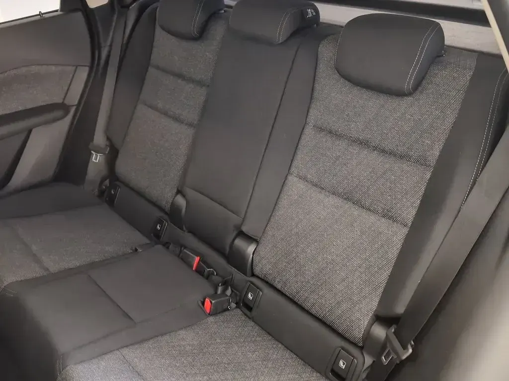 Gebraucht BMW 225 Active Tourer 245 PS (180 kW) 2023 Weiß Van / Kleinbus