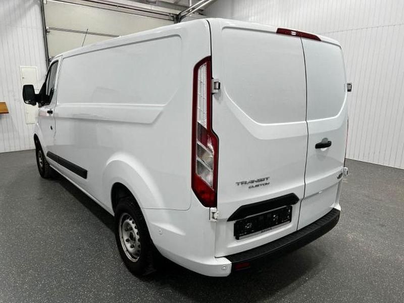 Gebraucht Ford 300 105 PS (77 kW) 2022 Frostweiss Van