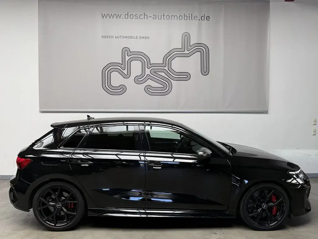 Gebraucht Audi RS3 Sport 400 PS (294 kW) 2024 Mythosschwarz Limousine
