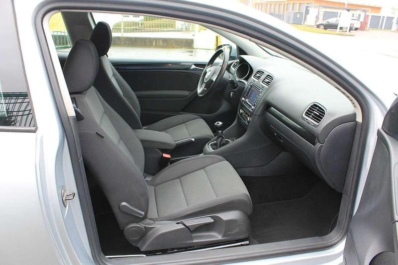 Gebraucht VW Golf VI Comfortline 80 PS (58 kW) 2009 Reflexsilber metallic Kleinwagen