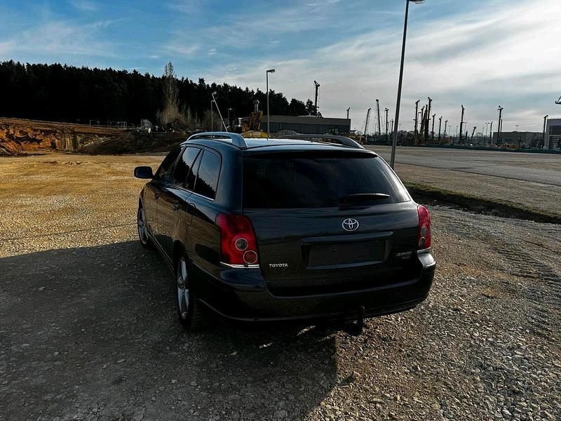 Gebraucht Toyota Avensis Executive 177 PS (130 kW) 2008 Grau Kombi