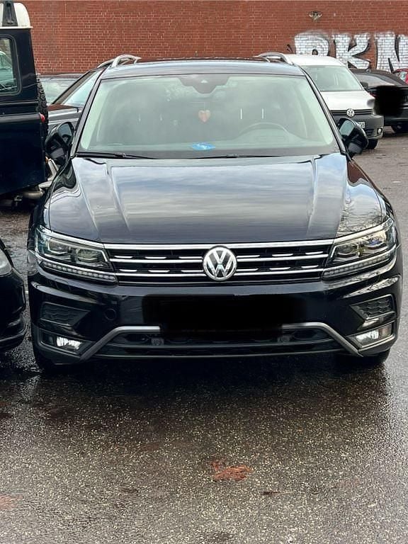 Schwarz Gebraucht 2018 VW Tiguan SUV | 22.000 € (Fairer Preis) - Bild 1/4