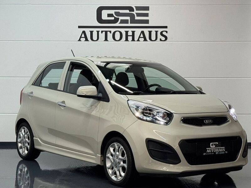 Beige Gebraucht 2013 Kia Picanto FIFA World Cup Edition Kleinwagen | 7.790 € (Etwas zu teuer) - Bild 1/4