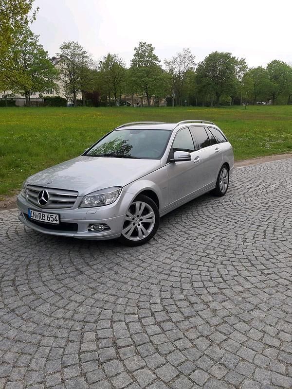 Silber Gebraucht 2009 Mercedes C220 Avantgarde Kombi | 6.200 € (Fairer Preis) - Bild 1/4