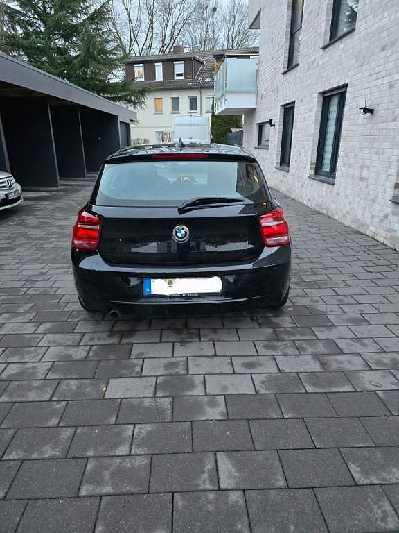 Gebraucht BMW 116 136 PS (100 kW) 2011 Schwarz Kleinwagen