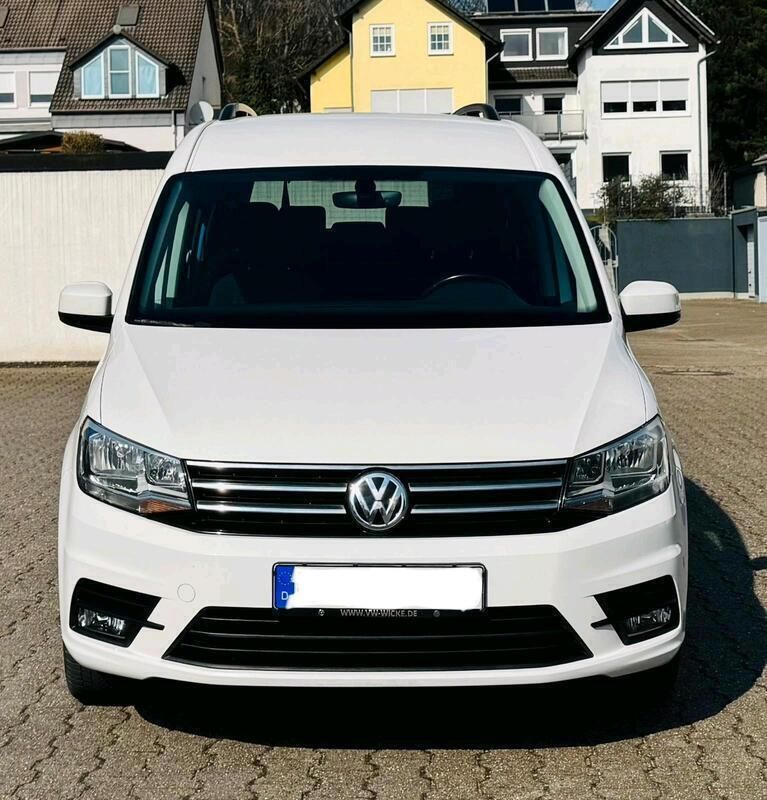 Weiß Gebraucht 2016 VW Caddy Maxi Van / Kleinbus | 14.850 € - Bild 1/4