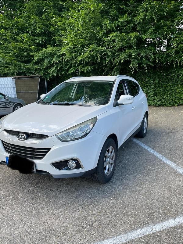 Weiß Gebraucht 2013 Hyundai ix35 SUV | 10.200 € (Etwas zu teuer) - Bild 1/4
