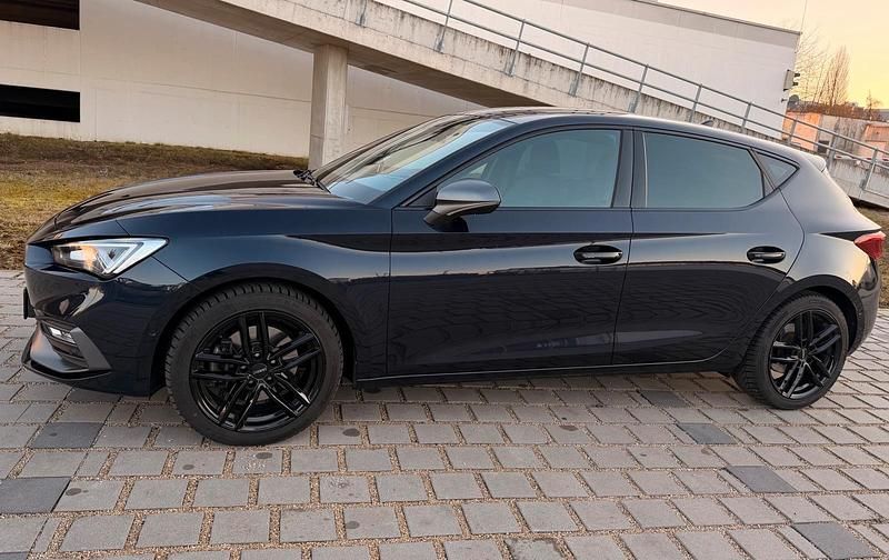 Gebraucht Seat Leon Beats 190 PS (139 kW) 2023 Blau Limousine