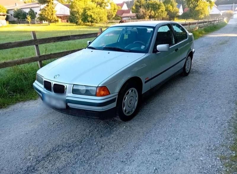 Gebraucht 1998 BMW 316 Comfort Edition Coupé | 3.050 € (Fairer Preis) - Bild 1/4