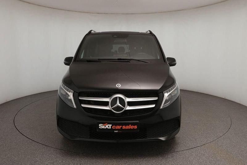Gebraucht Mercedes V300 237 PS (174 kW) 2024 Schwarz Van / Kleinbus