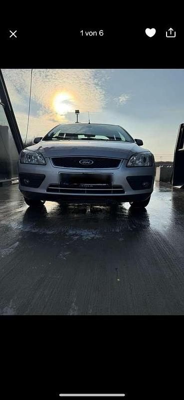Gebraucht Ford Focus Ghia 145 PS (106 kW) 2005 Grau Limousine