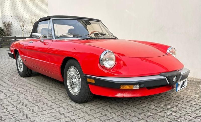 Gebraucht Alfa Romeo Spider 116 PS (85 kW) 1985 Rot Cabrio