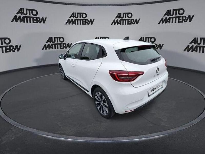 Gebraucht Renault Clio V Equilibre 91 PS (66 kW) 2023 Weiß Limousine