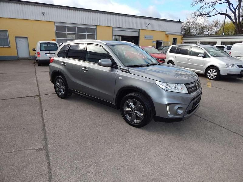 Gebraucht Suzuki Vitara Comfort 120 PS (88 kW) 2015 Grau SUV