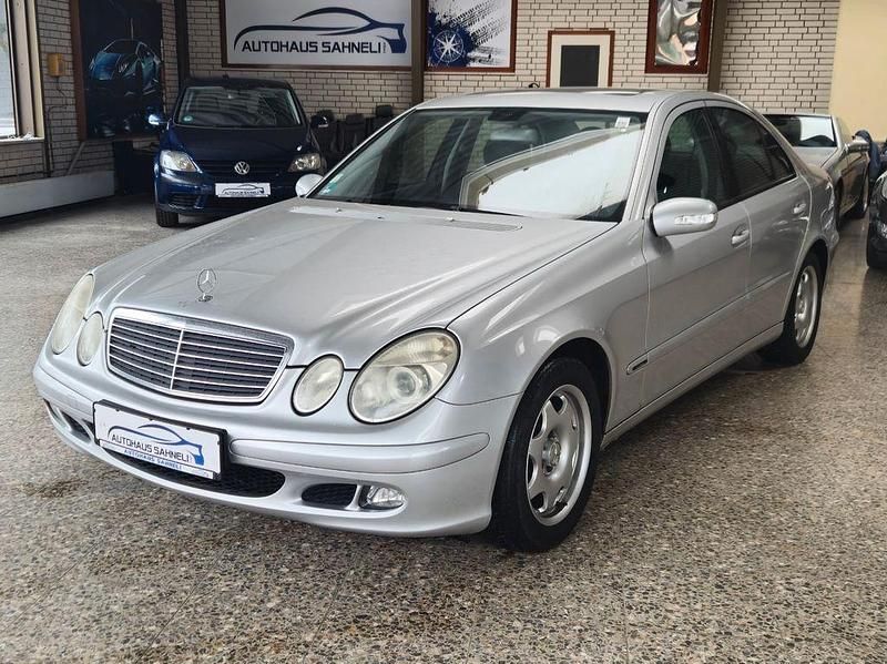 Gebraucht Mercedes E200 122 PS (89 kW) 2004 Silber Limousine