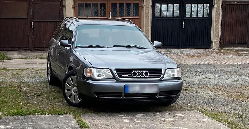 Grau Gebraucht 1994 Audi A6 Kombi | 6.999 € - Bild 1/4