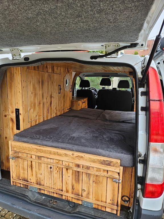 Weiß Gebraucht 2012 Mercedes Vito Van / Kleinbus | 21.990 € - Bild 1/4