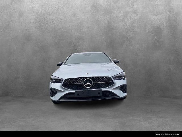Gebraucht 2025 Mercedes CLA200 Shooting Brake Kombi | 37.950 € (Teuer) - Bild 1/4