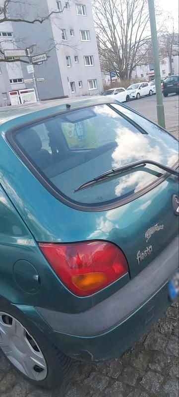 Gebraucht Ford Fiesta 60 PS (44 kW) 2000 Kleinwagen