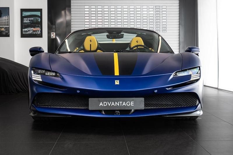 Gebraucht Ferrari SF90 2023 Blau Cabrio