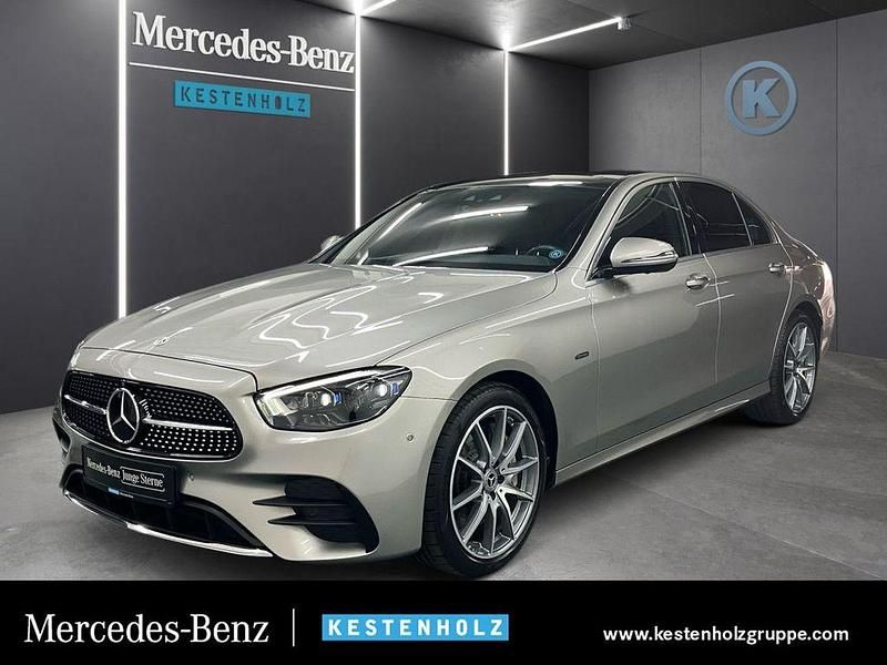 Mojavesilber Gebraucht 2021 Mercedes E300 AMG Limousine | 42.490 € (Teuer) - Bild 1/4