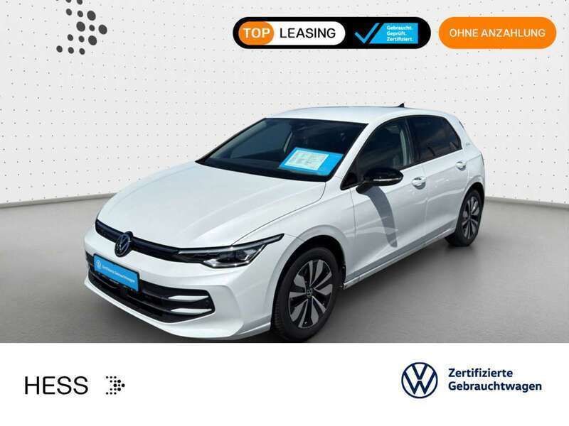 Oryxweiß perlmutteffekt Gebraucht 2024 VW Golf VIII Goal Limousine | 28.199 € - Bild 1/3