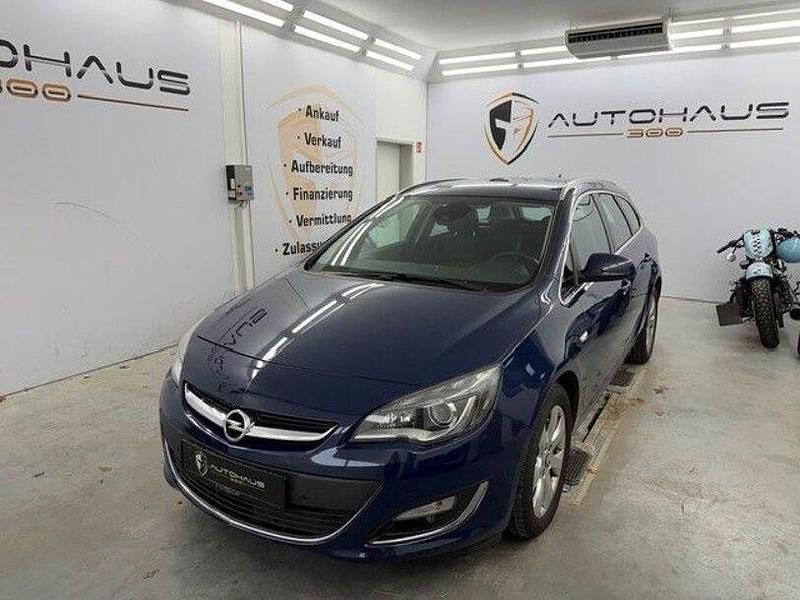 Gebraucht Opel Astra Innovation 165 PS (121 kW) 2013 Blau Kombi
