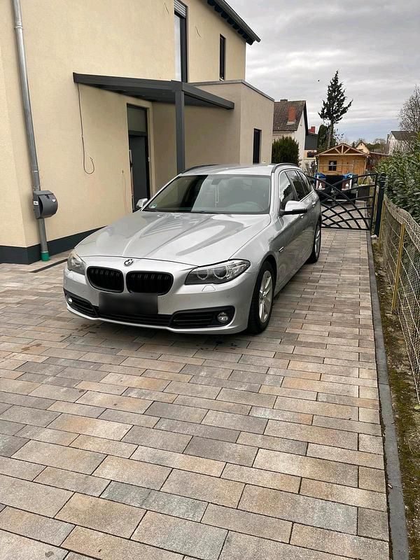 Gebraucht BMW 520 190 PS (139 kW) 2016 Silber Kombi