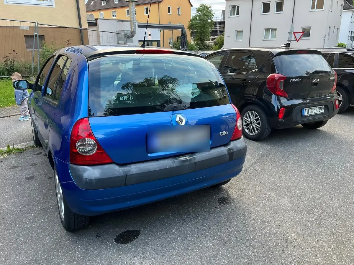 Gebraucht Renault Clio 75 PS (55 kW) 2005 Blau Kleinwagen
