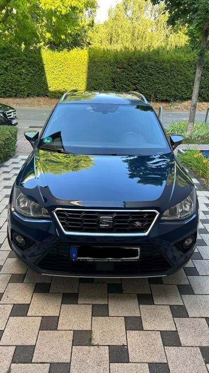 Blau Gebraucht 2018 Seat Arona FR SUV | 17.500 € (Etwas zu teuer) - Bild 1/4