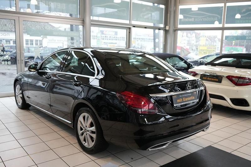 Gebraucht Mercedes C180 Sport 156 PS (114 kW) 2020 Schwarz Limousine