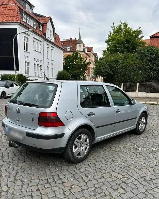 Gebraucht VW Golf IV 75 PS (55 kW) 2002 Silber Limousine