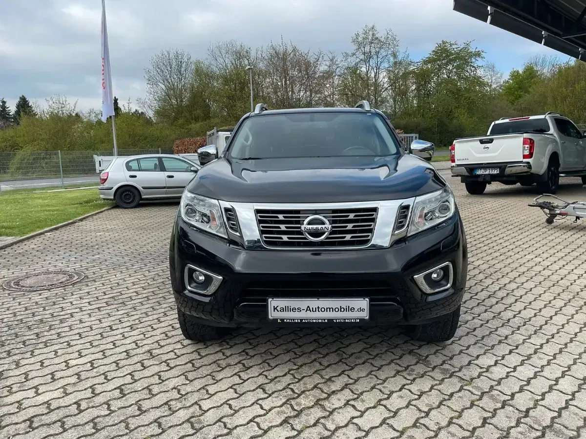 Gebraucht Nissan Navara Tekna 190 PS (139 kW) 2019 Schwarz Pickup
