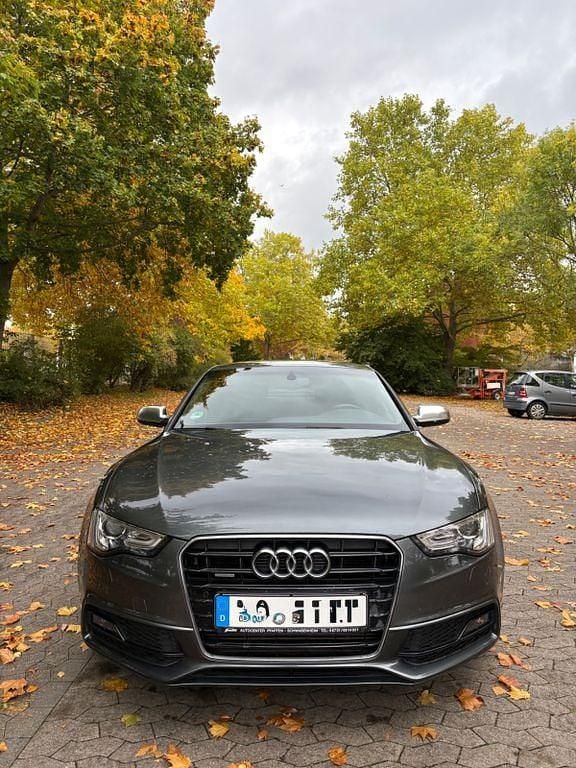 Gebraucht Audi A5 Design 177 PS (130 kW) 2014 Grau Coupé