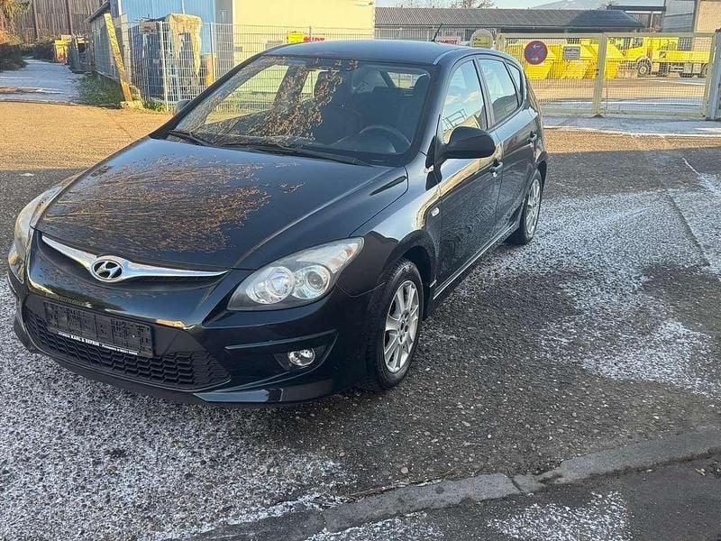 Gebraucht 2011 Hyundai i30 Comfort Limousine | 3.500 € (Fairer Preis) - Bild 1/4