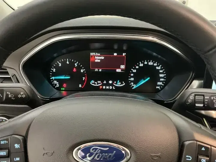 Usata Ford Focus Titanium 155 CV (114 kW) 2025 Blu Station wagon
