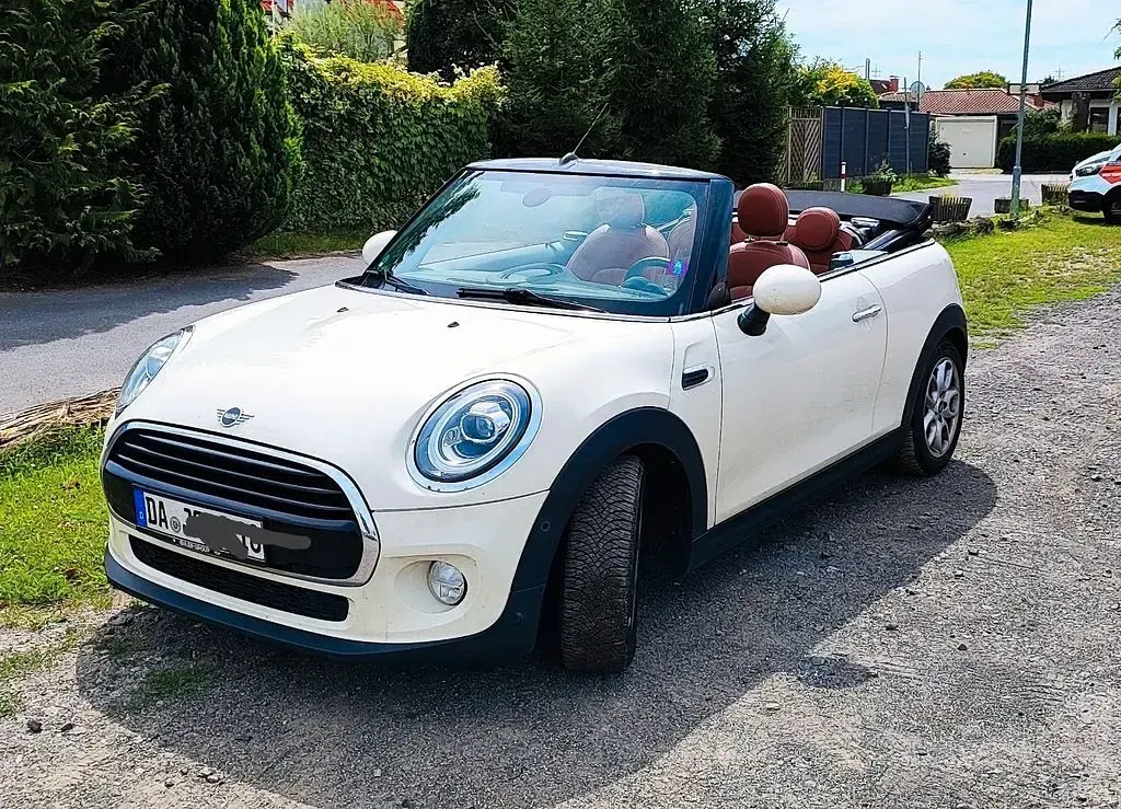 Gebraucht Mini Cooper D 116 PS (85 kW) 2019 Weiß Kleinwagen