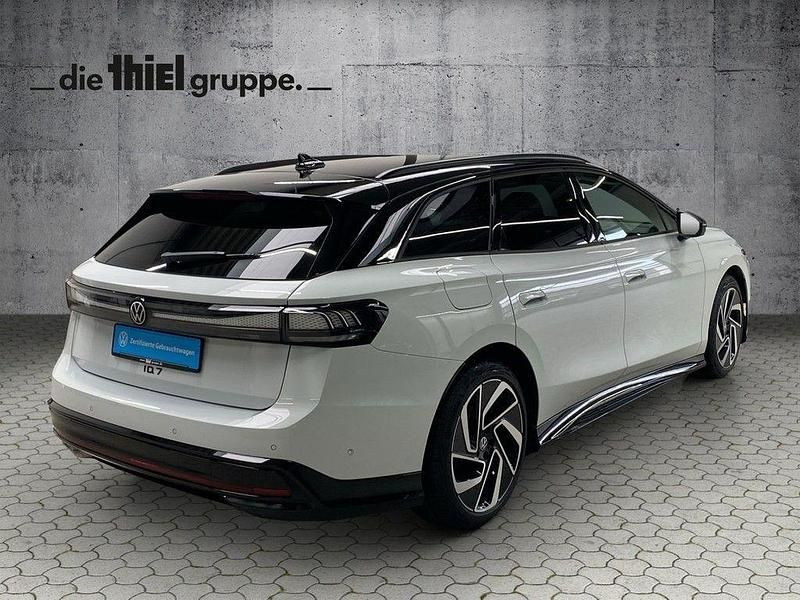 Gebraucht VW ID.7 Pro 210 kW (286 PS) 2025 Weiß Kombi