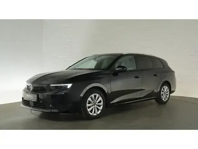 Gebraucht Opel Astra Business Elegance 131 PS (96 kW) 2024 Schwarz Kleinwagen