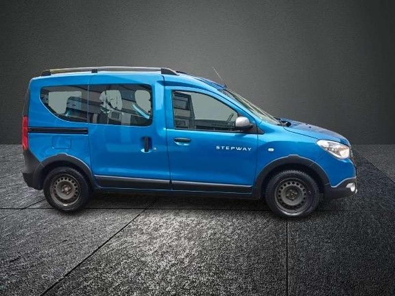 Gebraucht Dacia Dokker Stepway 131 PS (96 kW) 2021 Blau Van / Kleinbus