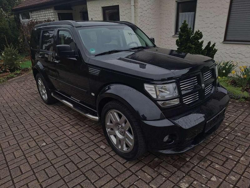 Black clear coat Gebraucht 2007 Dodge Nitro SUV | 11.900 € - Bild 1/4