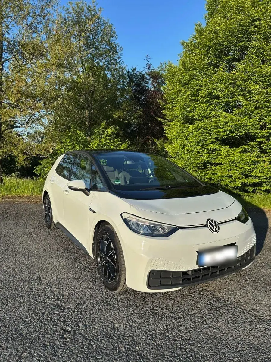 Gebraucht VW ID.3 Pure 110 kW (150 PS) 2021 Weiß Kleinwagen