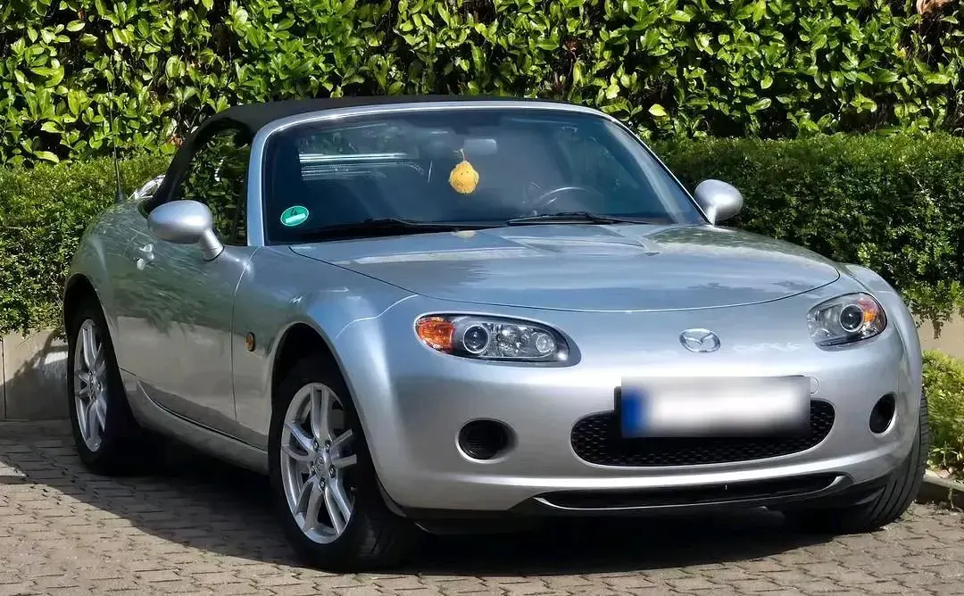 Usata Mazda MX5 126 CV (92 kW) 2007 Argento Cabrio