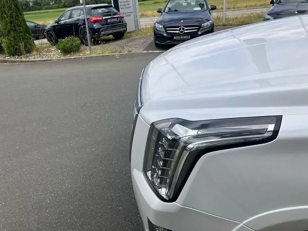 Gebraucht Cadillac Escalade 426 PS (313 kW) 2017 Weiß SUV