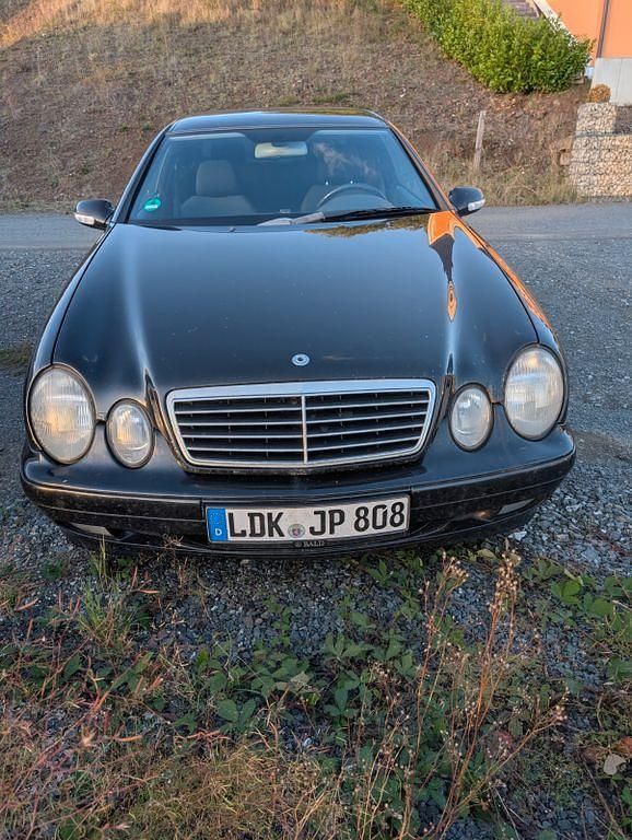 Schwarz Gebraucht 2000 Mercedes CLK230 Coupé | 999 € (Superpreis) - Bild 1/4