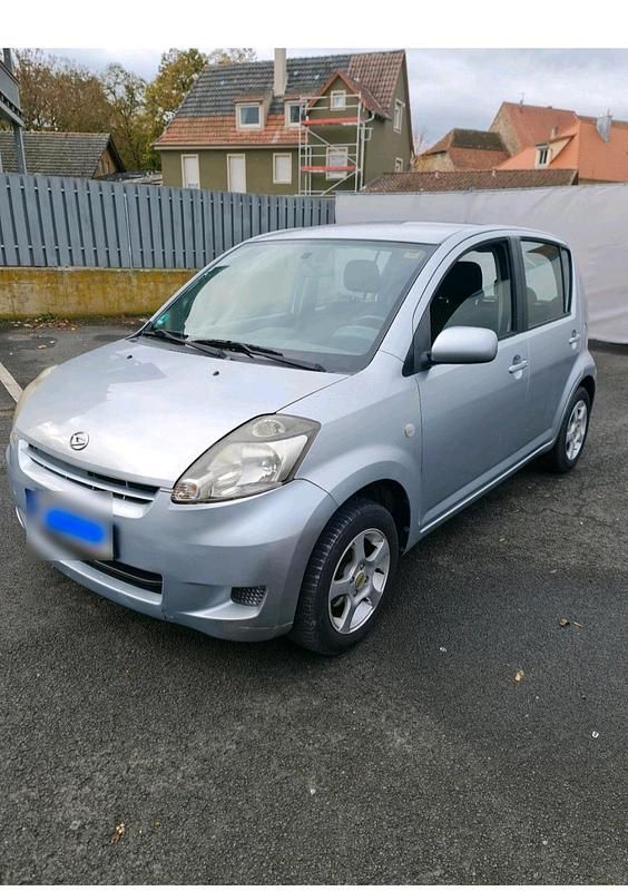 Gebraucht Daihatsu Sirion 91 PS (66 kW) 2008 Silber Kleinwagen